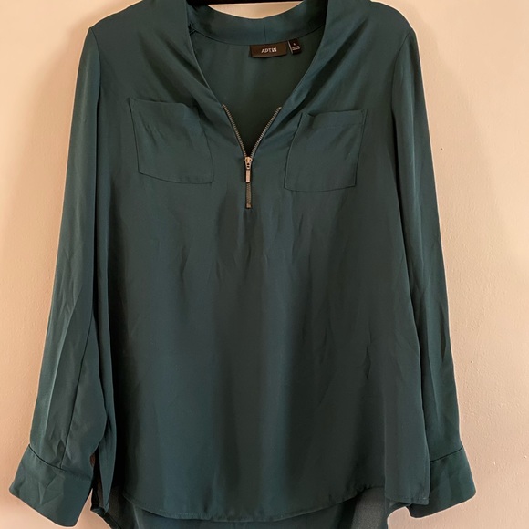 Apt 9 green zip up blouse - Picture 2 of 4